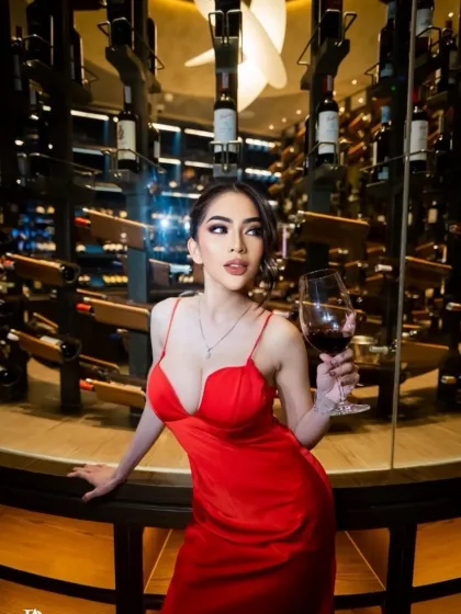 Zelinara, female escort in Hong Kong