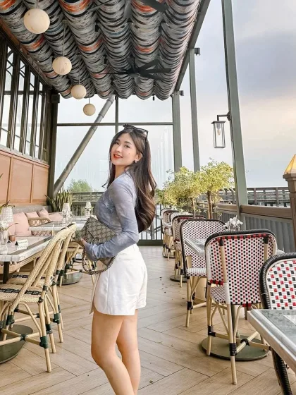 Deng Ning-Liya, female escort in Hong Kong