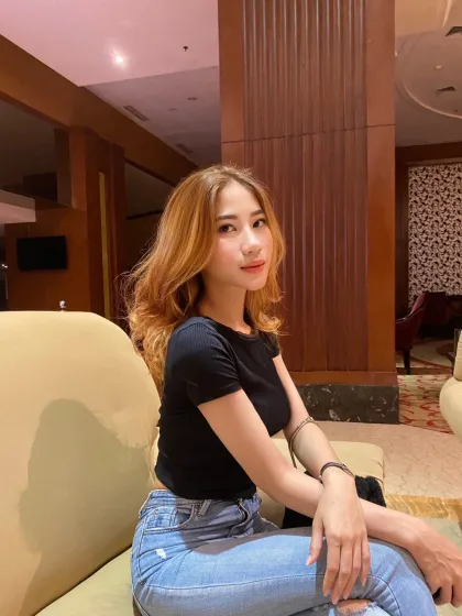 Xu Yuna, female escort in Hong Kong