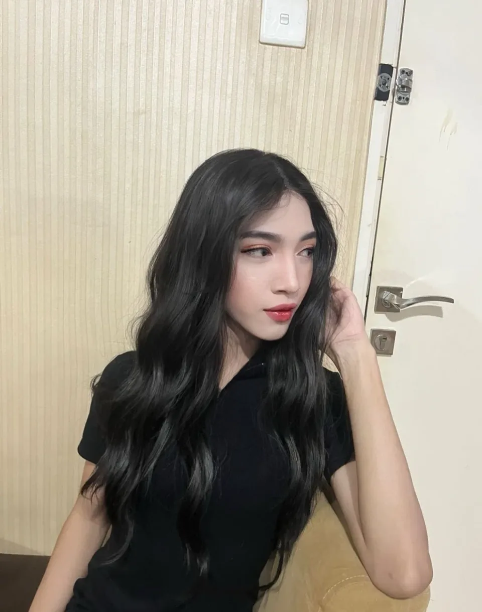 Deng Na-Yue, Hong Kong profile photo 2