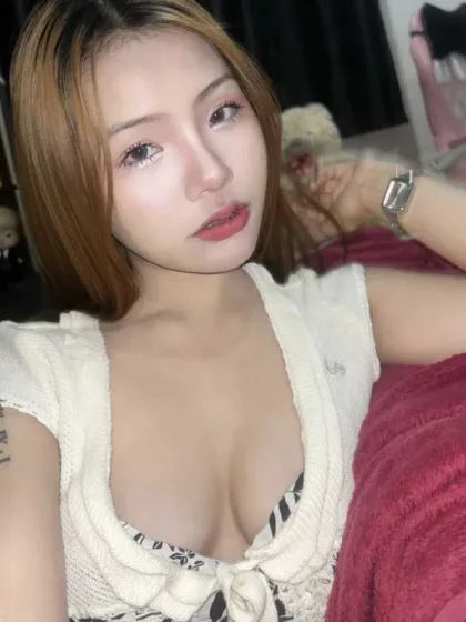 Tang Lian, female escort in Hong Kong