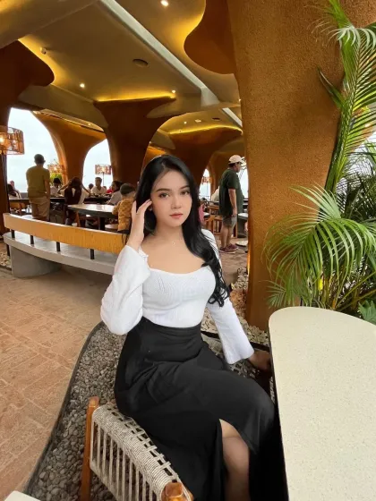 Liu Ting-Mei, female escort in Hong Kong