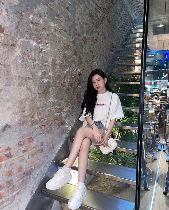 Han Jing-Suyin, Hong Kong profile photo 6