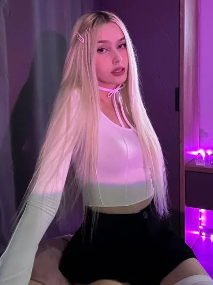 Yang Liya, female escort in Hong Kong