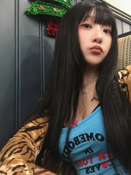 Wang Mei-Miao, female escort in Hong Kong