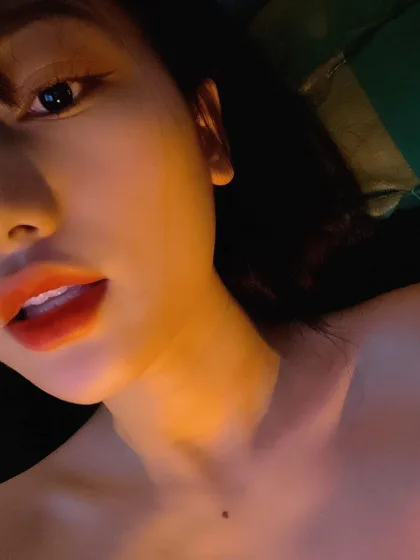 Peng Ning-Yan, female escort in Hong Kong