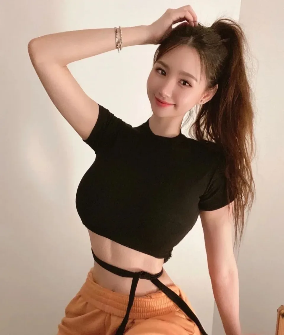 Song Fang-Suyin, Hong Kong profile photo 2
