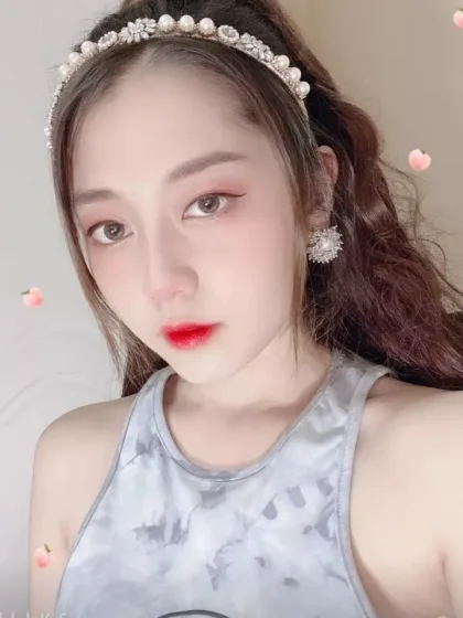 Jia Moon, female escort in Hong Kong