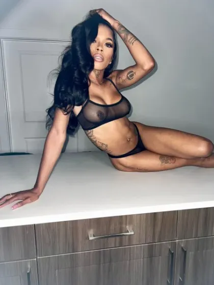 Sun Jin, shemale escort in Hong Kong