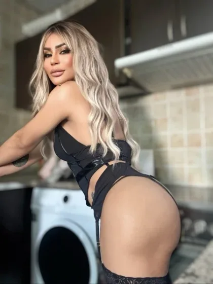 Silver Luo, shemale escort in Hong Kong