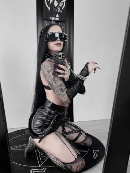 Jiang Eden-Ren, shemale escort in Hong Kong