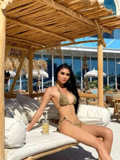 Guo Yun-Shu, shemale escort in Hong Kong