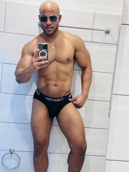 Song Yu, male escort in Hong Kong, recommendation photo 3