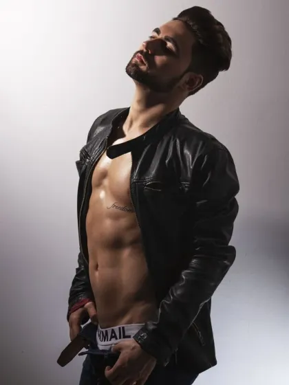 Yuan Cheng, male escort in Hong Kong, recommendation photo 2