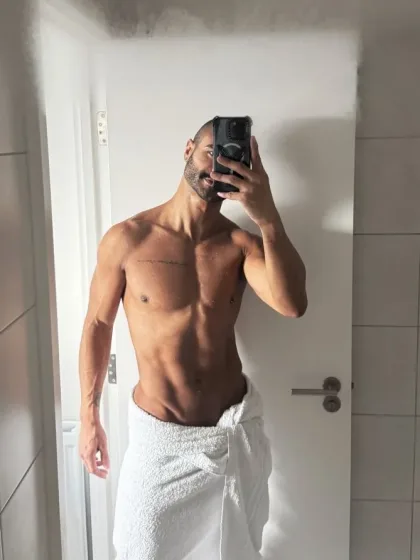 Feng Sky, male escort in Hong Kong, recommendation photo 2