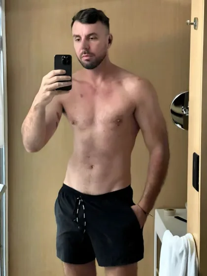Han Dai, male escort in Hong Kong, recommendation photo 2
