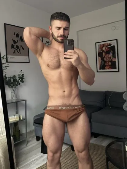 Luo Kai, male escort in Hong Kong, recommendation photo 2
