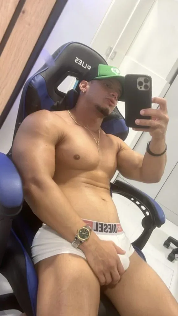Liang Bin, Hong Kong profile photo 14