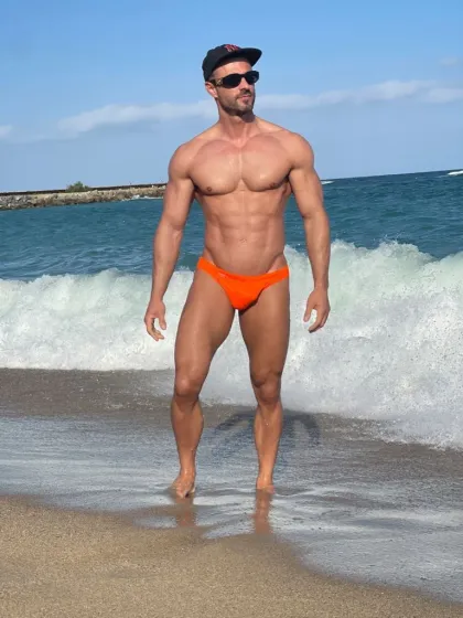 Wu Qiang, male escort in Hong Kong