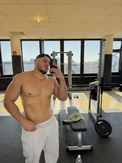 Ma Tian, male escort in Hong Kong