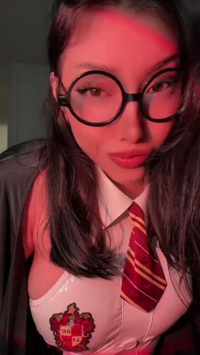 Yang Rina, Hong Kong profile photo 3