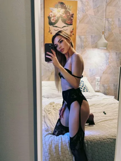 Ma Mei, female escort in Hong Kong
